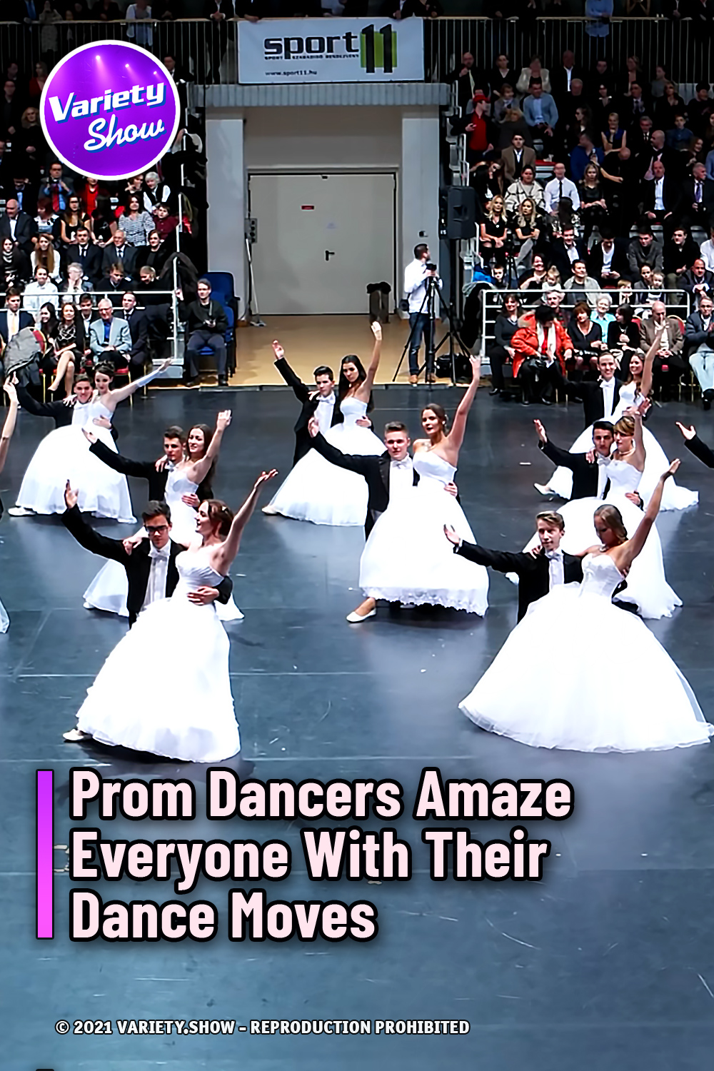 Prom Dancers Amaze Everyone With Their Dance Moves