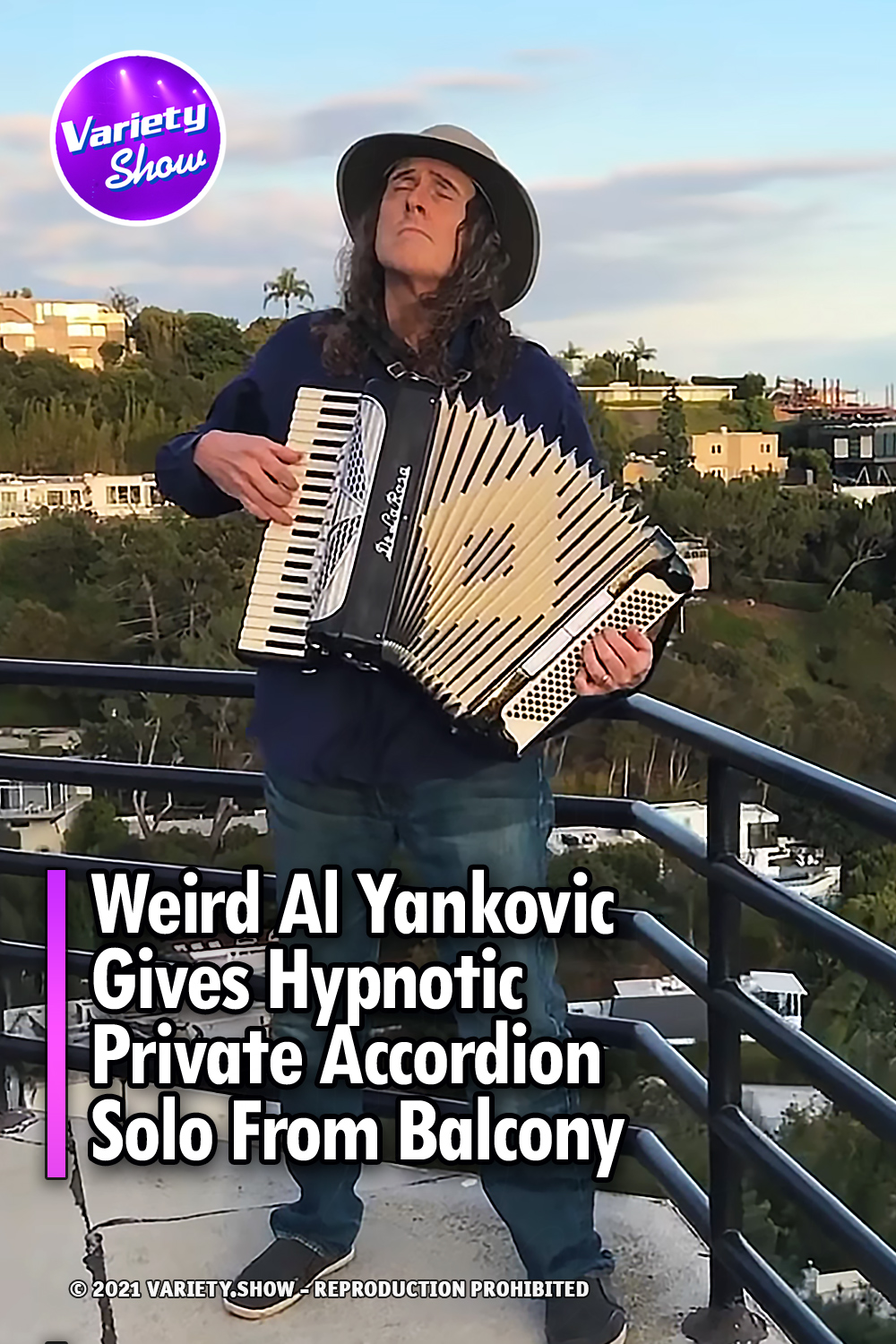 Weird Al Yankovic Gives Hypnotic Private Accordion Solo From Balcony