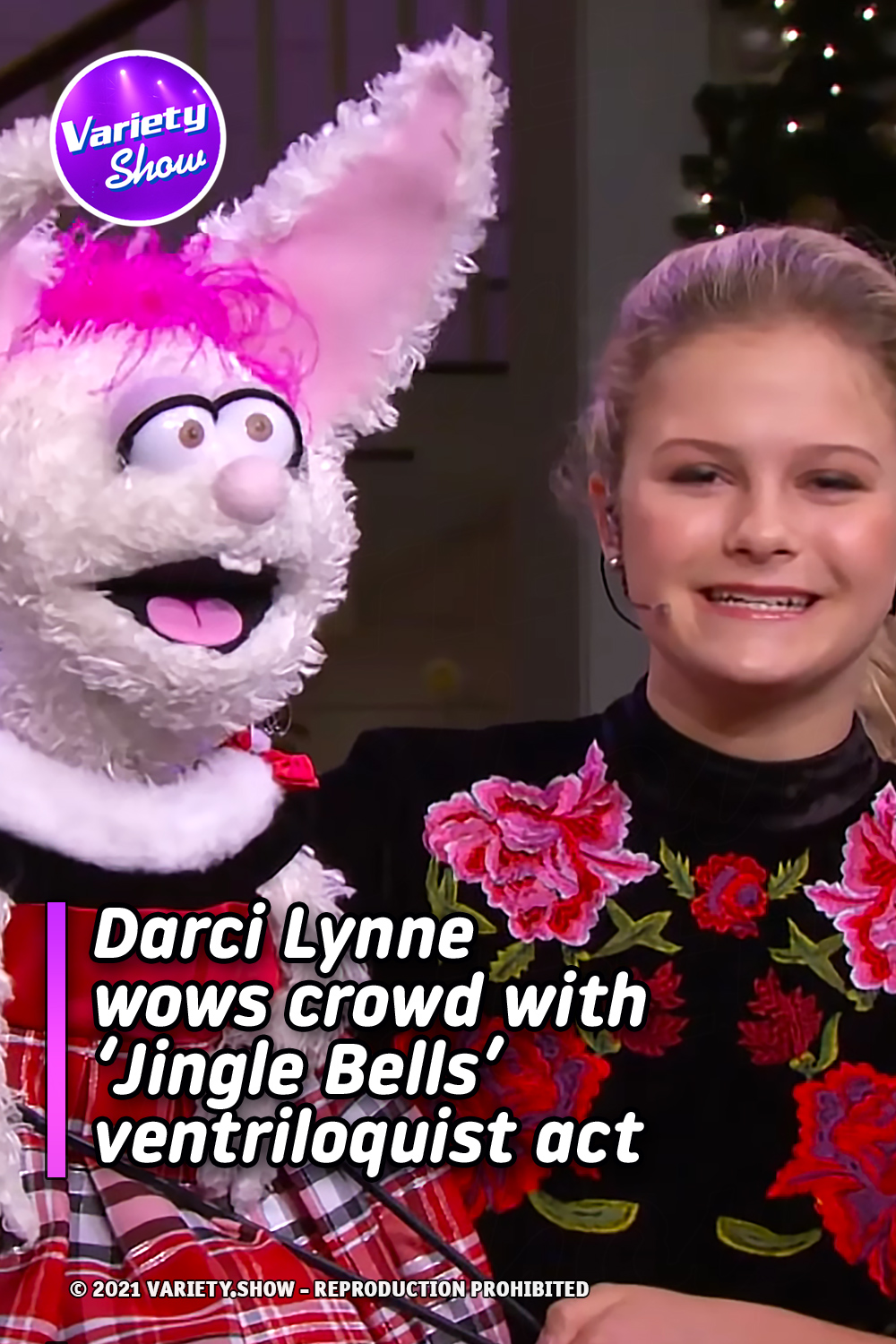 Darci Lynne wows crowd with ‘Jingle Bells’ ventriloquist act