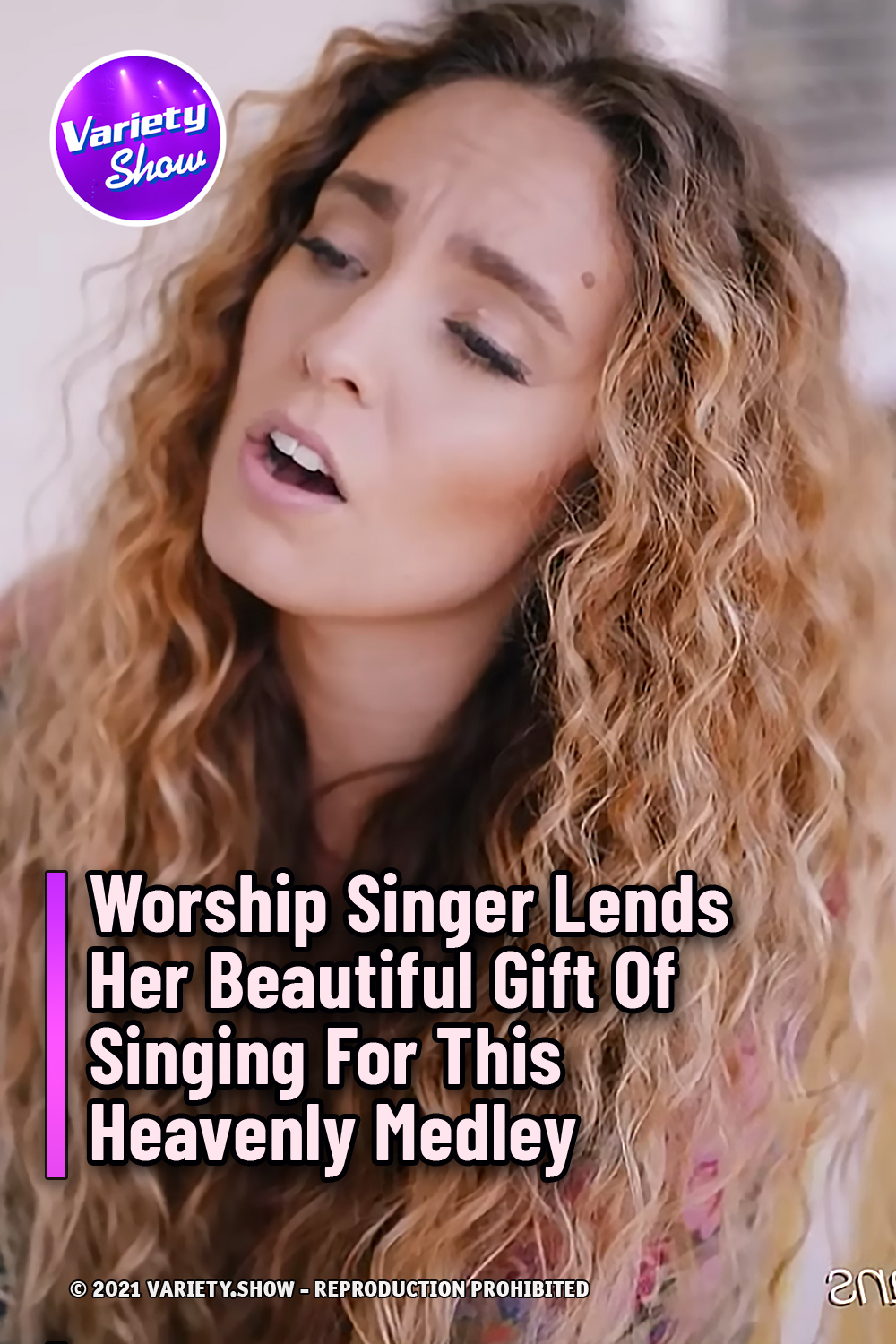 Worship Singer Lends Her Beautiful Gift Of Singing For This Heavenly Medley