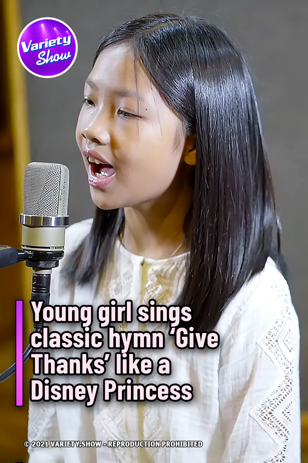Young girl sings classic hymn ‘Give Thanks’ like a Disney Princess