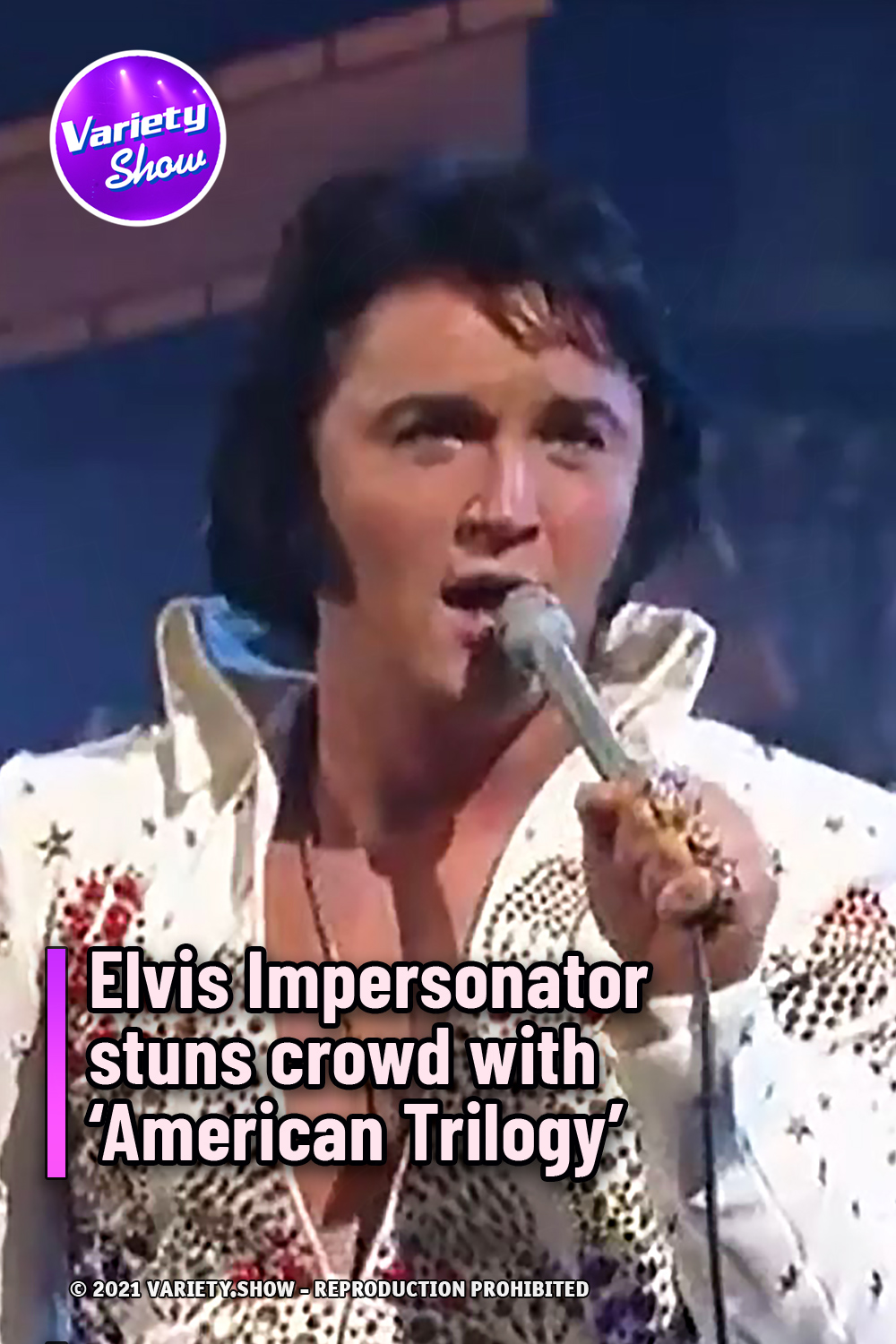 Elvis Impersonator stuns crowd with ‘American Trilogy’