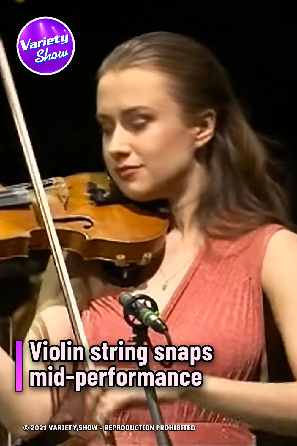Violin string snaps mid-performance