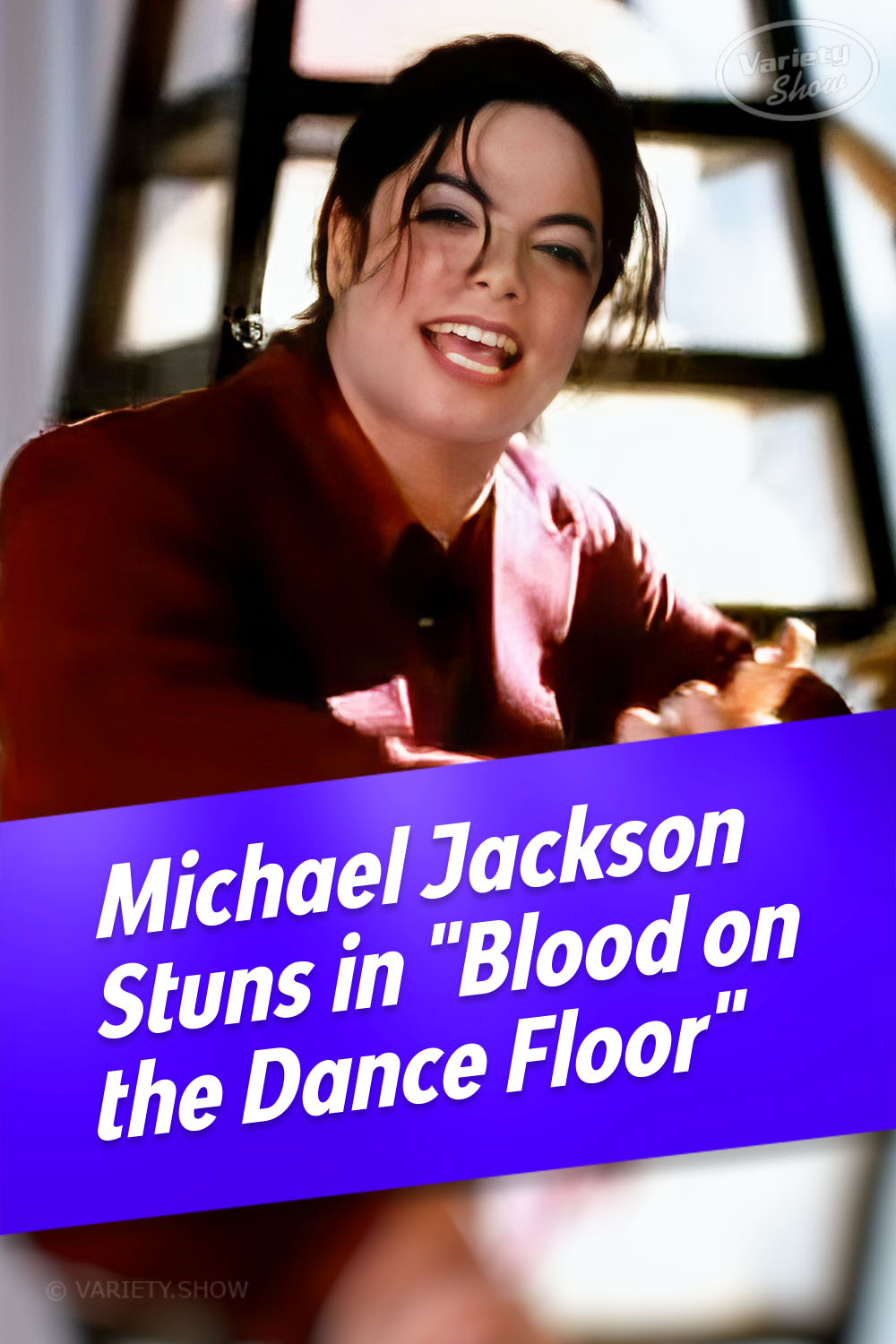 Michael Jackson Stuns in \